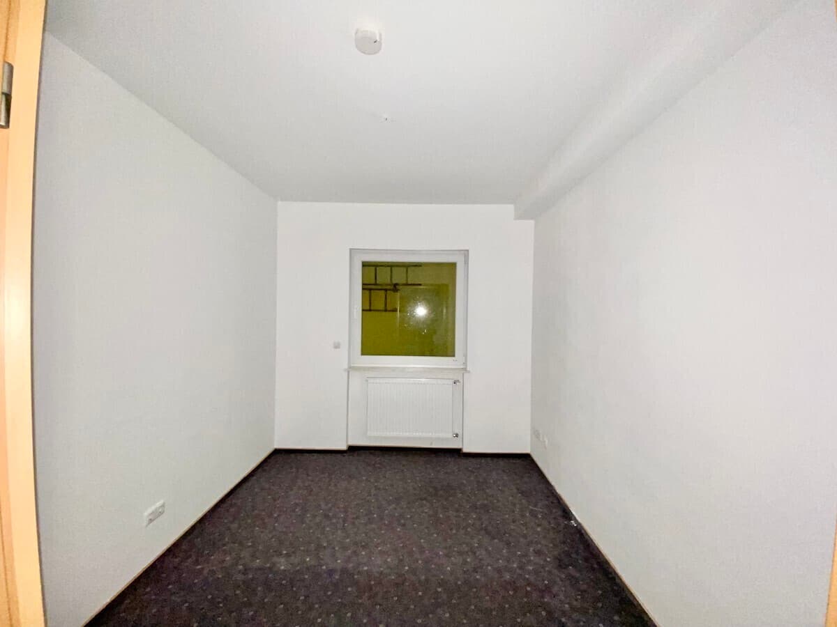 AS IMMOBILIEN: Wiesbaden Delkenheim Wohnen und Arbeiten unter einem Dach EBK, Kamin, Stellplätze