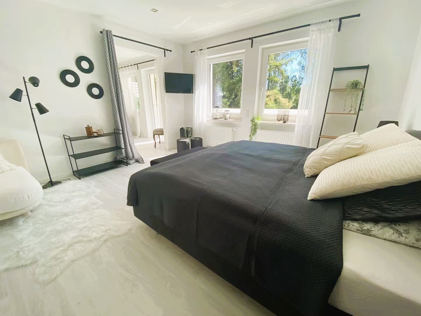 AS IMMOBILIEN: fully furnished duplex condo 3br 3 bath garage fitted kitchen - Wiesbaden Breckenheim