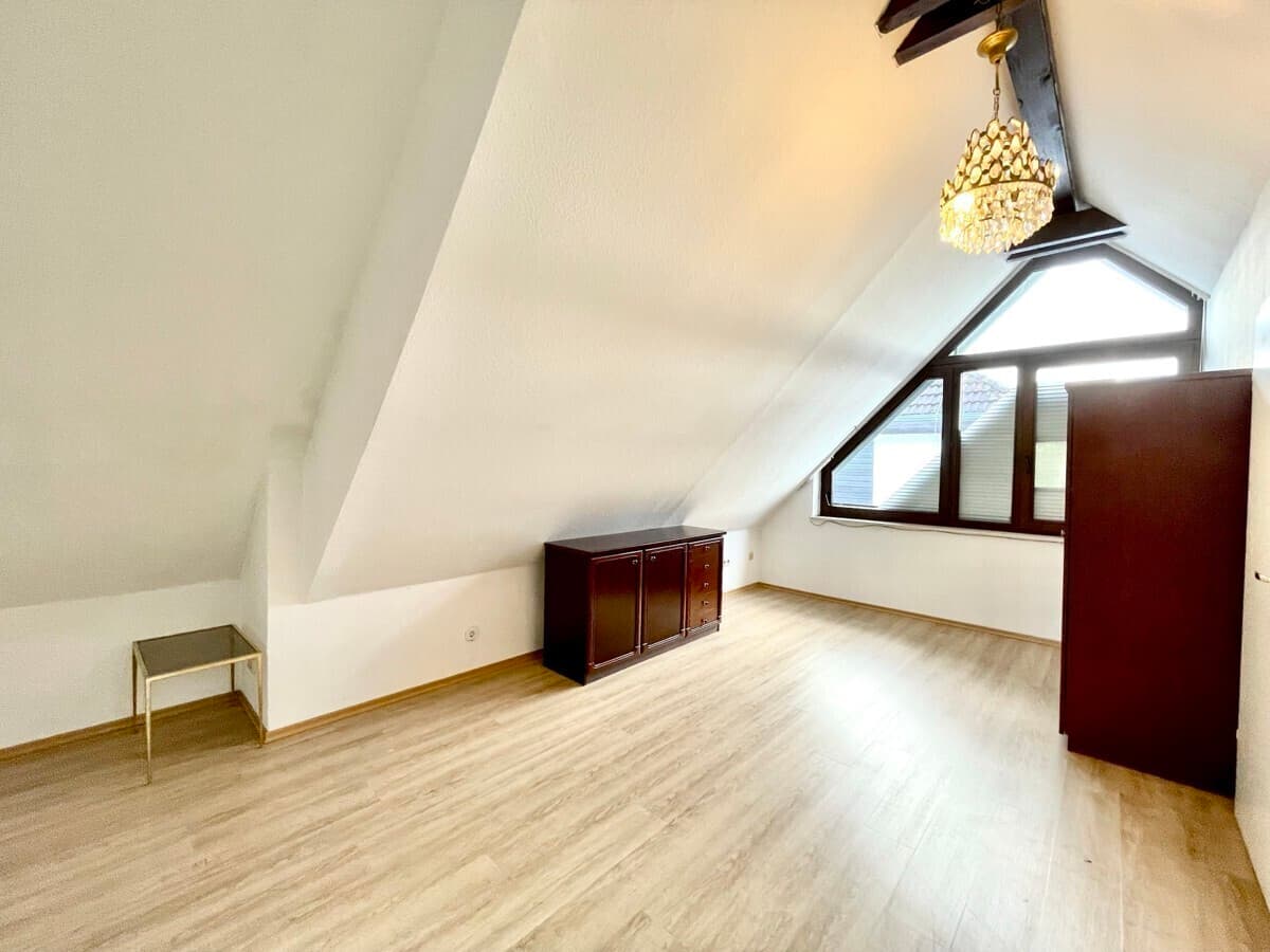 AS IMMOBILIEN: Ihr neues Zuhause in Wiesbaden-Aukamm stilvolles RMH mit Platz für die ganze Familie