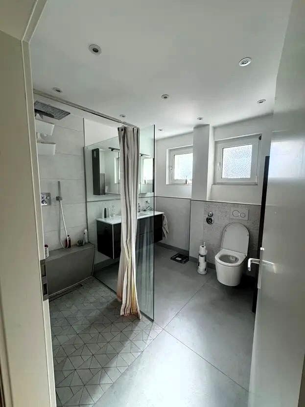 AS IMMOBILIEN: Modern, fully Furnished 4-Room Apartment with Balcony in Wiesbaden-Kohlheck