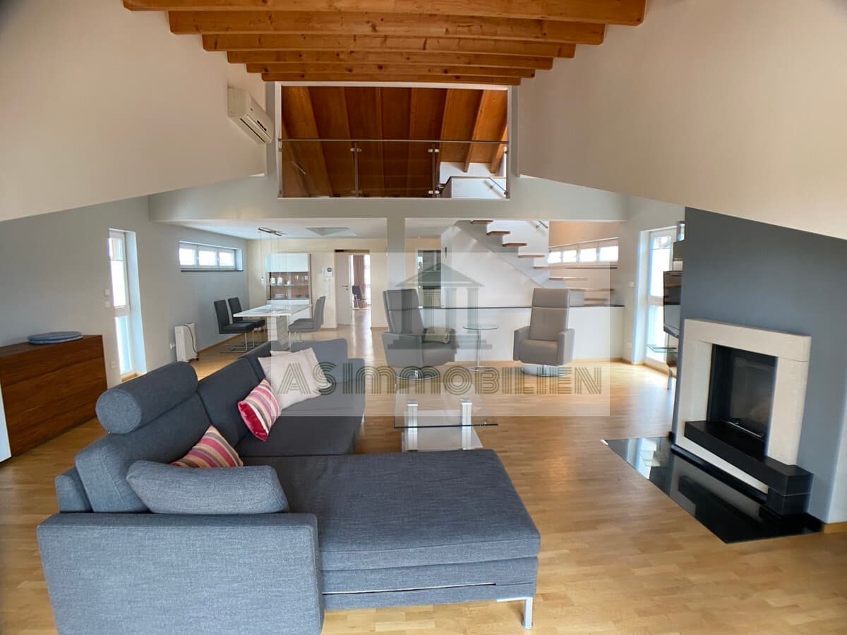 AS IMMOBILIEN: Penthouse furnished apartment close to Crestview Housing, 10 min drive from Clay