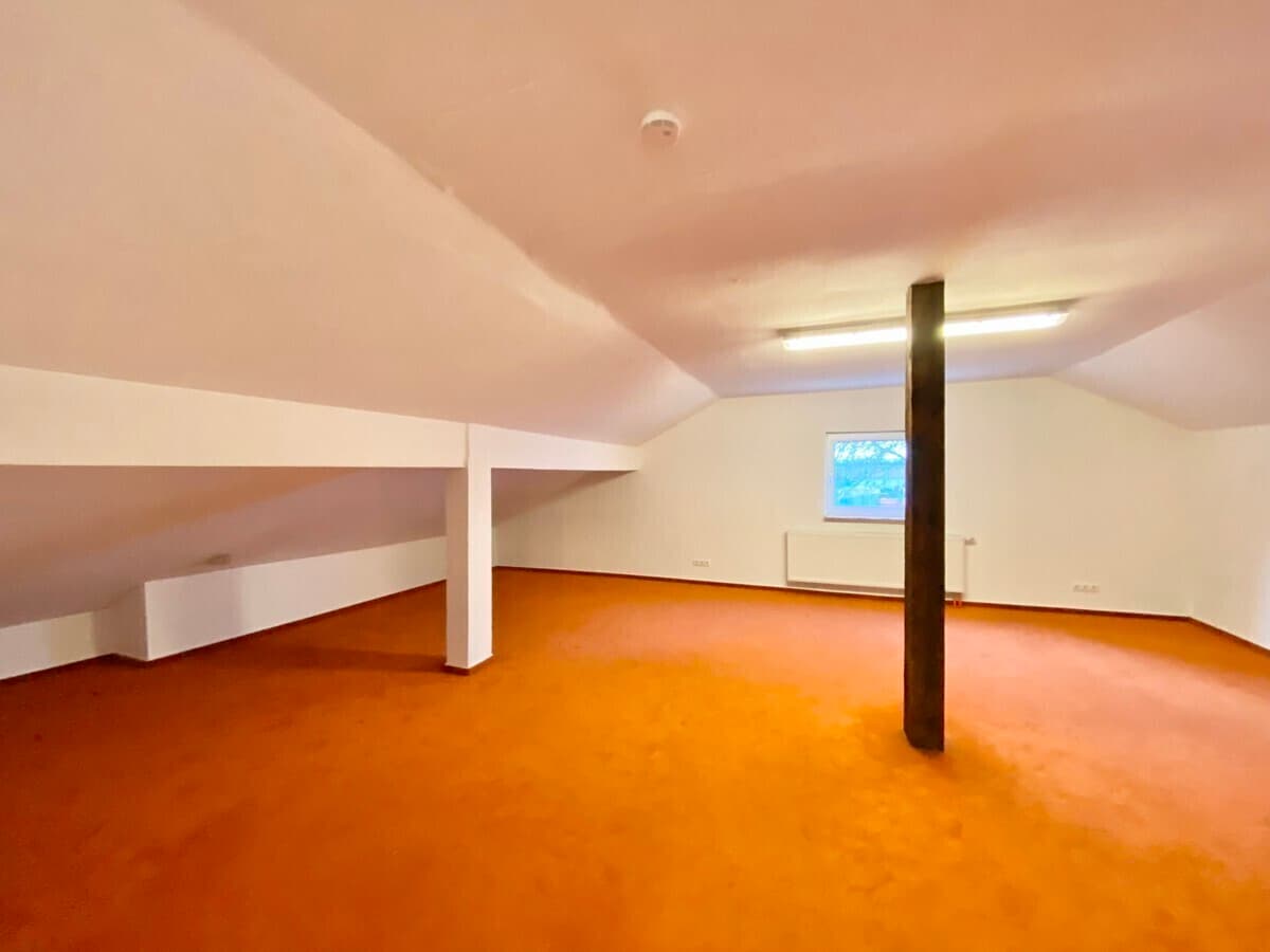 AS IMMOBILIEN: Wiesbaden Delkenheim Wohnen und Arbeiten unter einem Dach EBK, Kamin, Stellplätze