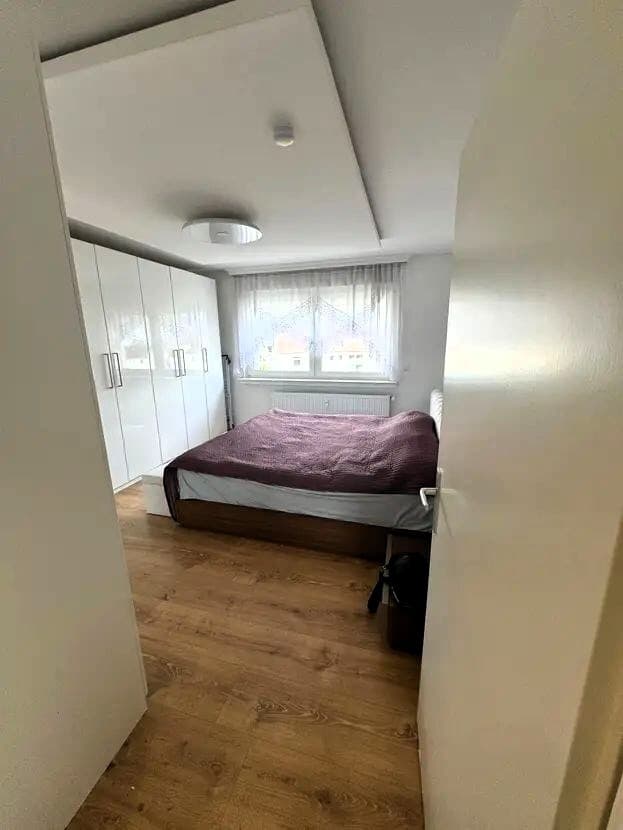 AS IMMOBILIEN: Modern, fully Furnished 4-Room Apartment with Balcony in Wiesbaden-Kohlheck