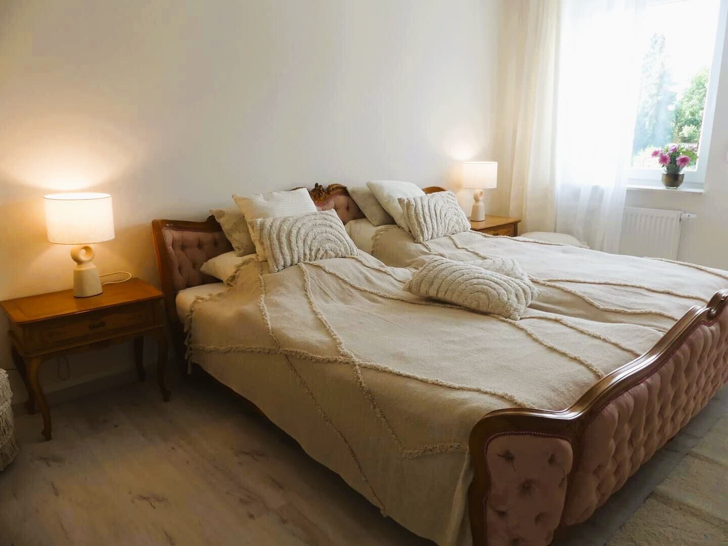 AS IMMOBILIEN: fully furnished duplex condo 3br 3 bath garage fitted kitchen - Wiesbaden Breckenheim