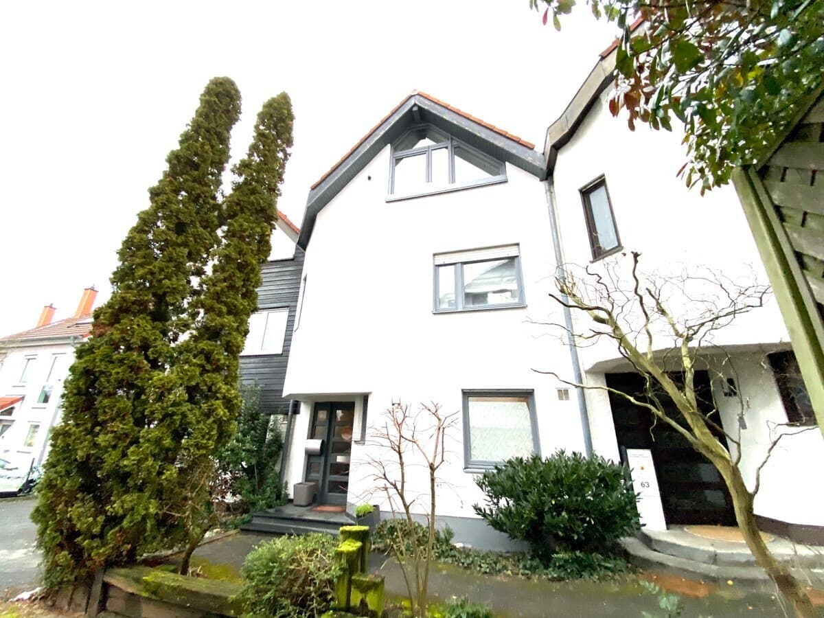 AS IMMOBILIEN: Ihr neues Zuhause in Wiesbaden-Aukamm stilvolles RMH mit Platz für die ganze Familie