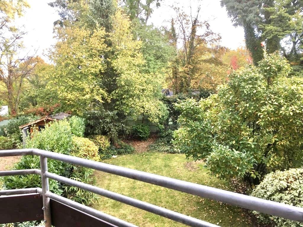 AS IMMOBILIEN: Ihr neues Zuhause in Wiesbaden-Aukamm stilvolles RMH mit Platz für die ganze Familie