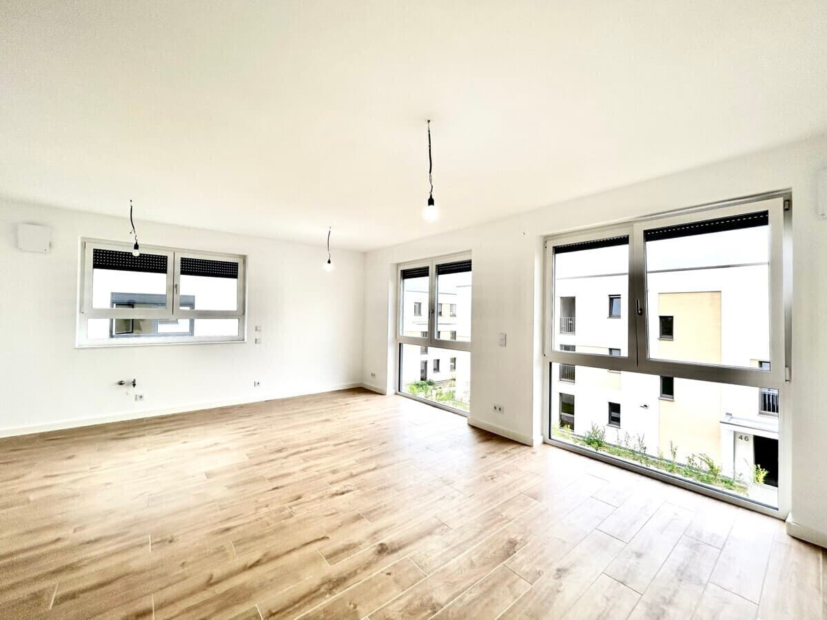 RENTED: Wiesbaden 3br penthouse 120m² condo, rooftop, 2 parking, fitted kitchen 10min to Clay