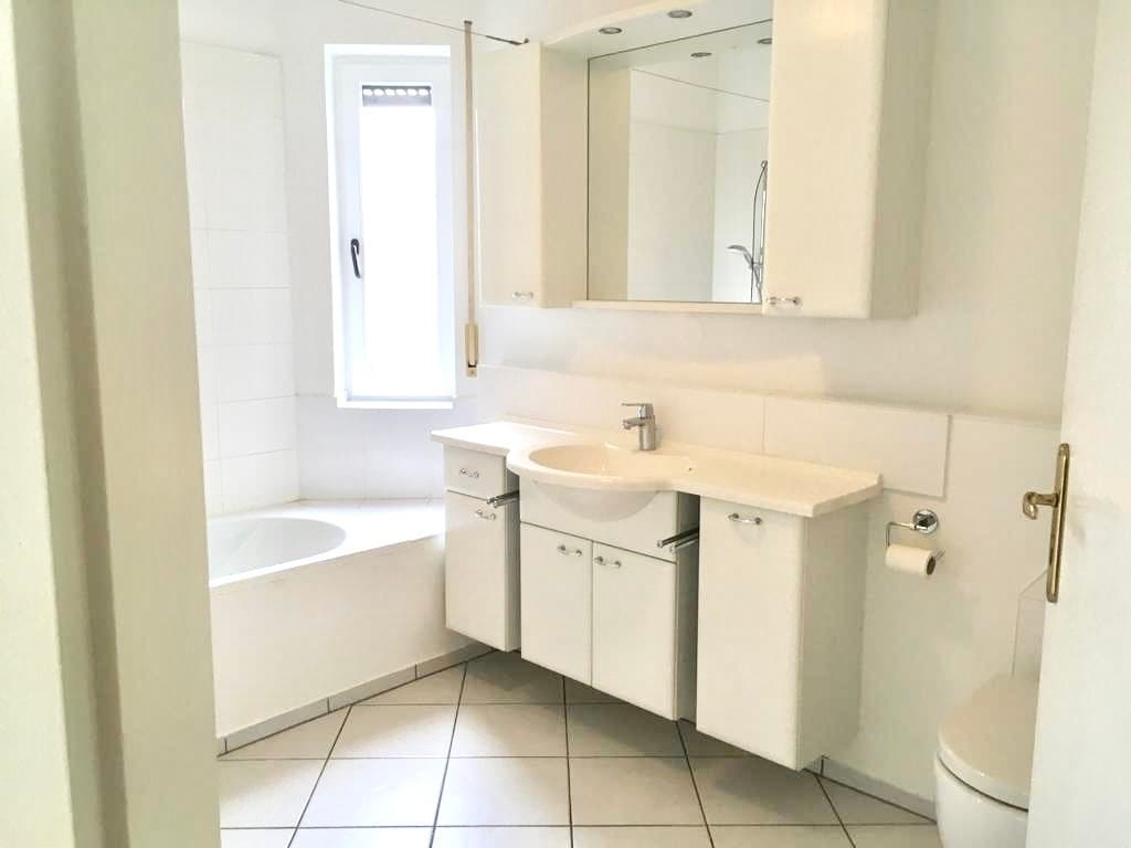 AS IMMOBILIEN: Ihr neues Zuhause in Wiesbaden-Aukamm stilvolles RMH mit Platz für die ganze Familie