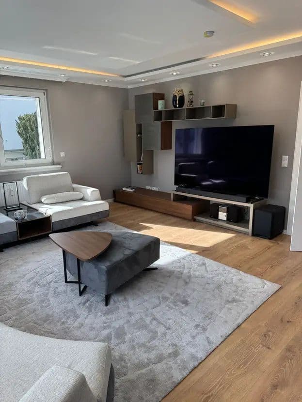 AS IMMOBILIEN: Modern, fully Furnished 4-Room Apartment with Balcony in Wiesbaden-Kohlheck