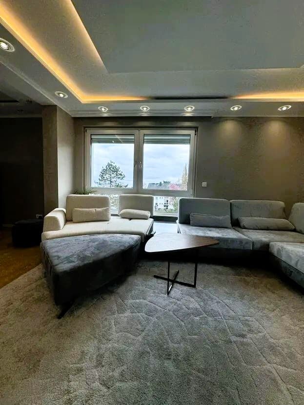 AS IMMOBILIEN: Modern, fully Furnished 4-Room Apartment with Balcony in Wiesbaden-Kohlheck