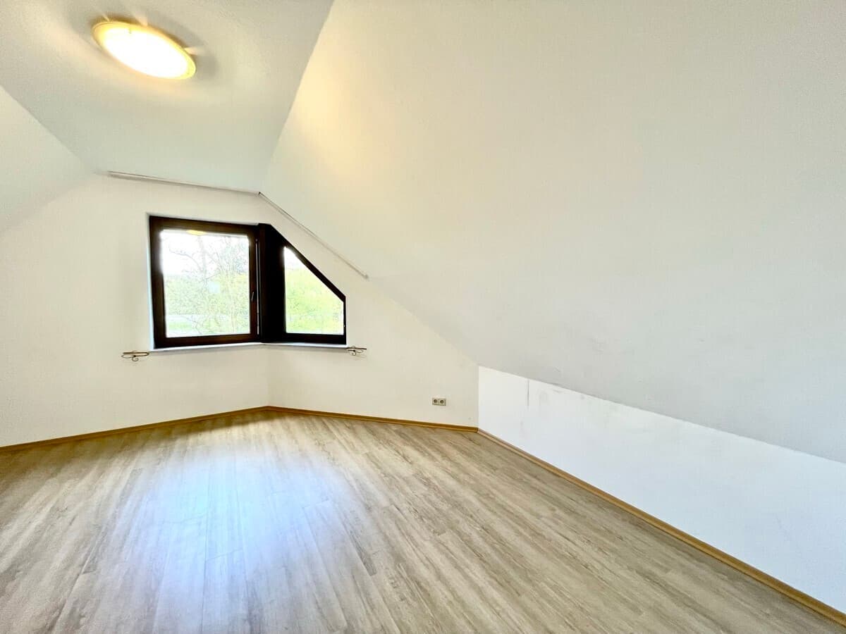 AS IMMOBILIEN: Ihr neues Zuhause in Wiesbaden-Aukamm stilvolles RMH mit Platz für die ganze Familie