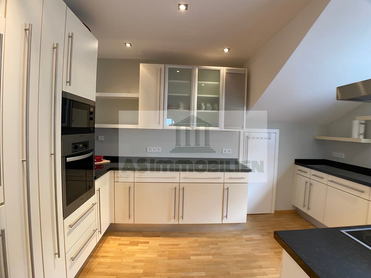 AS IMMOBILIEN: Penthouse furnished apartment close to Crestview Housing, 10 min drive from Clay