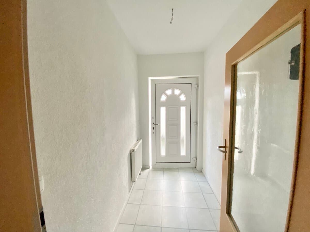 AS IMMOBILIEN: Wiesbaden Delkenheim Wohnen und Arbeiten unter einem Dach EBK, Kamin, Stellplätze