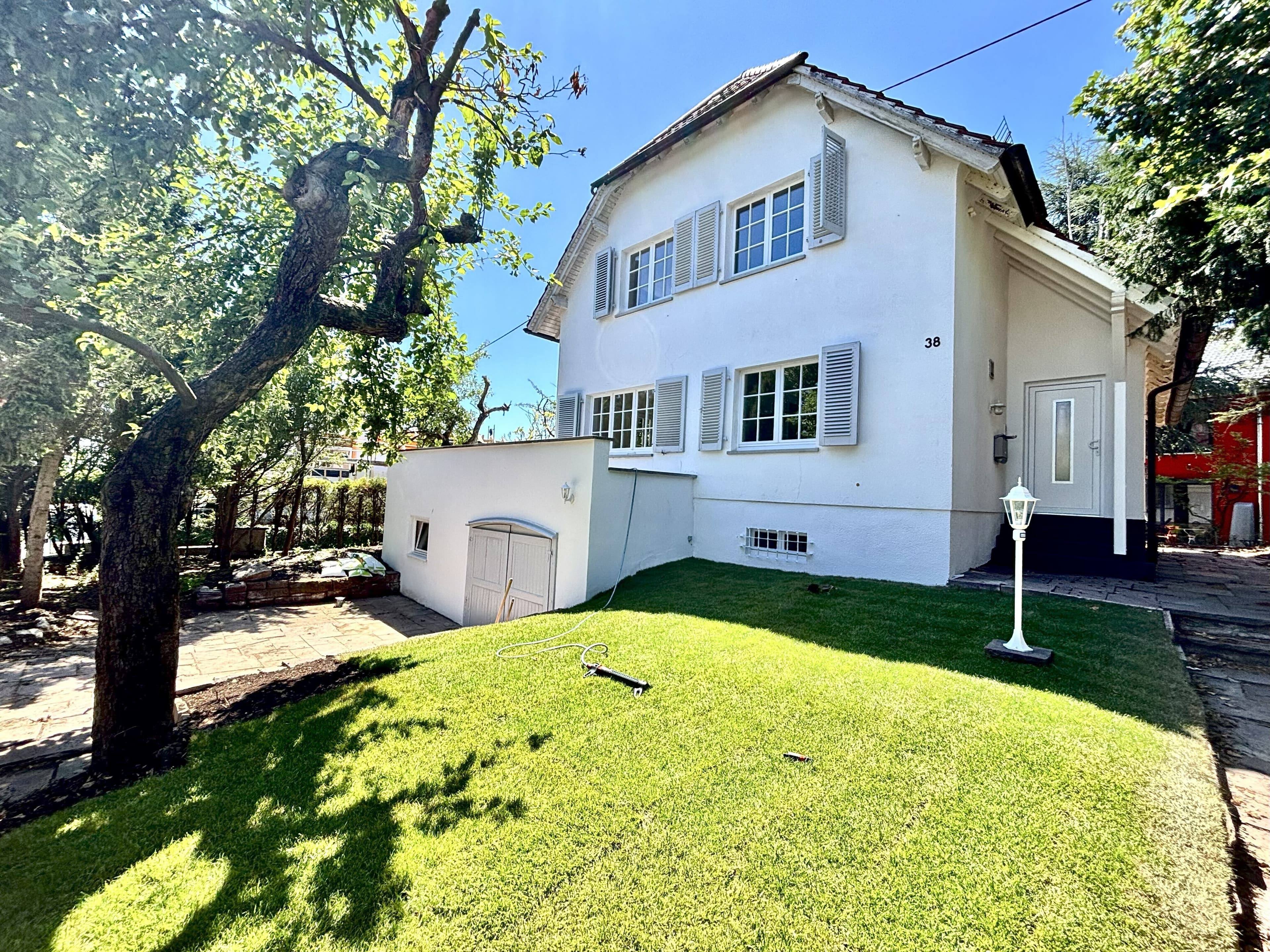 RENTED: 1,938 sqft | single-family home, fitted kitchen | 6 br, 3 bath | Wiesbaden Sonnenberg