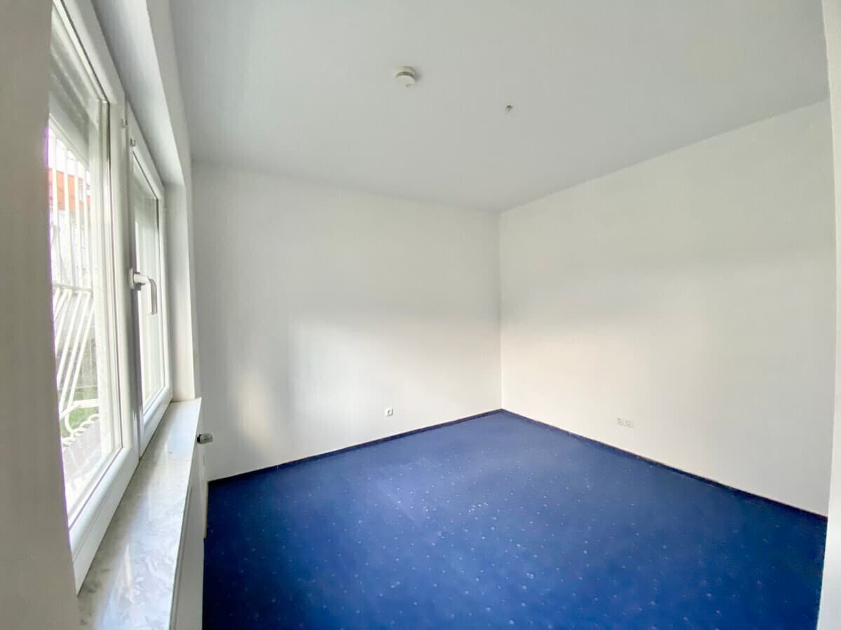 AS IMMOBILIEN: Wiesbaden Delkenheim Wohnen und Arbeiten unter einem Dach EBK, Kamin, Stellplätze