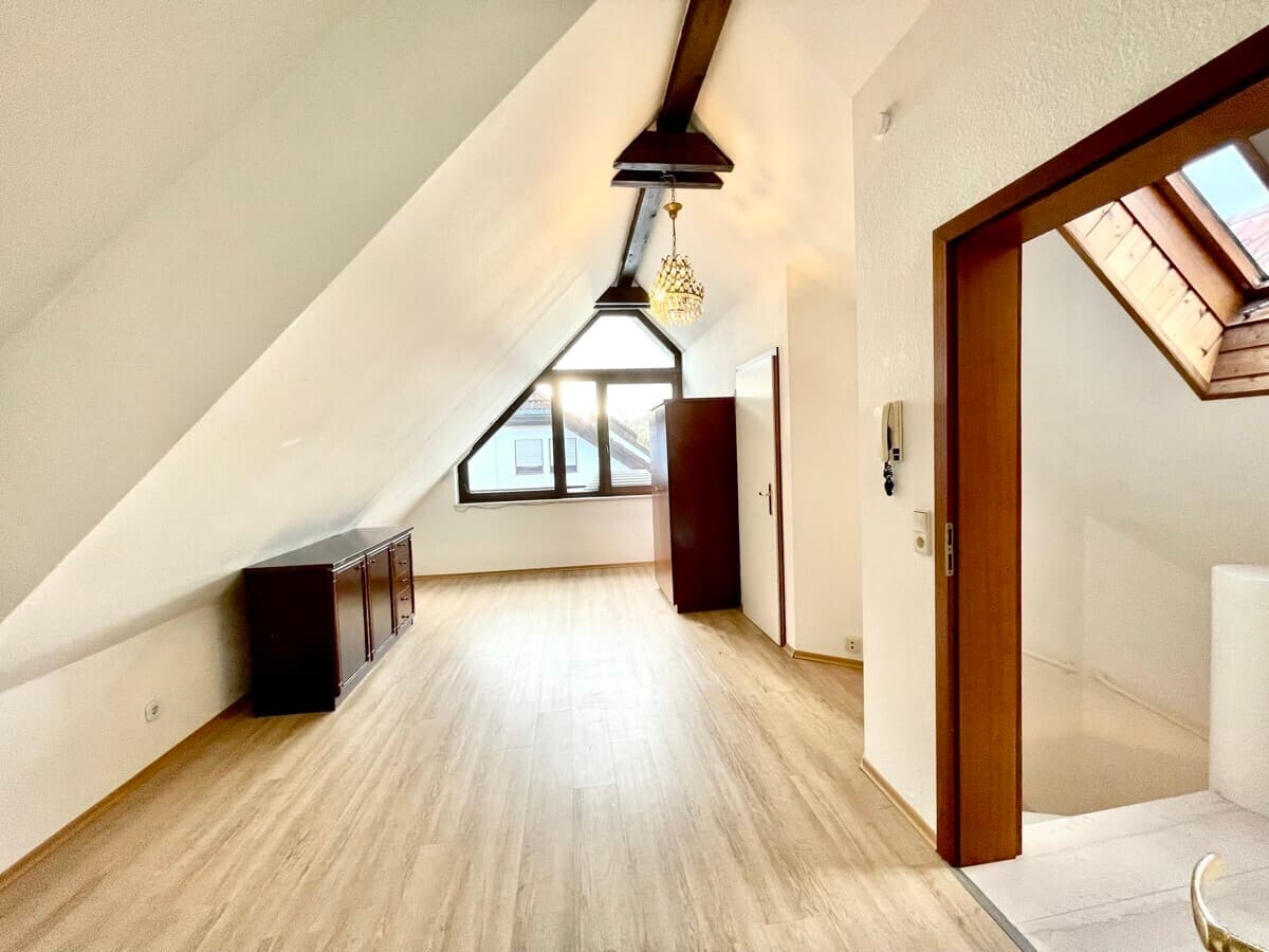 AS IMMOBILIEN: Ihr neues Zuhause in Wiesbaden-Aukamm stilvolles RMH mit Platz für die ganze Familie